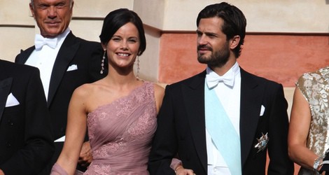 Carlos Felipe de Suecia y Sofia Hellqvist en la boda de Gustaf Magnusson y Vicky Andren