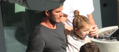 David Beckham y Harper Seven a su llegada a Londres tras sus vacaciones en Los Angeles