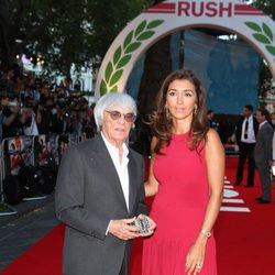 Bernie Ecclestone y Fabiana Flosi en el estreno de 'Rush'
