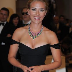 Scarlett Johansson, radiante en el estreno de 'Under the Skin' en la Mostra de Venecia 2013