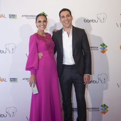 Paula Echevarría y Miguel Ángel Silvestre en el estreno de 'Galerías Velvet' en el FesTVal de Vitoria 2013