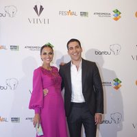 Paula Echevarría y Miguel Ángel Silvestre en el estreno de 'Galerías Velvet' en el FesTVal de Vitoria 2013