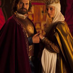 Los Reyes Católicos (Rodolfo Sancho y Michelle Jenner) en la segunda temporada de 'Isabel'