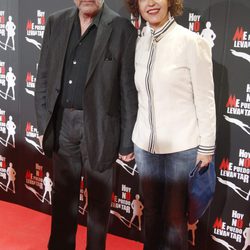 José Sacristán y su mujer en el estreno de 'Hoy no me puedo levantar'