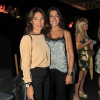 Raquel Revuelta y su hija en el desfile primavera/verano 2014 de Victorio&Lucchino en Madrid Fashion Week