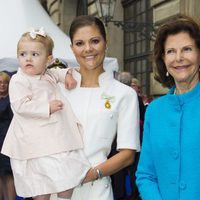 La Reina Silvia y las Princesas Victoria y Estela en el Jubileo del Rey Carlos Gustavo de Suecia