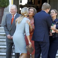 Los Reyes de España y la Infanta Elena saludan a los Reyes de Holanda en Zarzuela