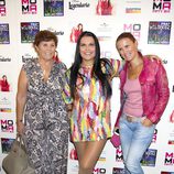Katia Aveiro presenta su nuevo disco con su madre María Dolores y su hermana Elma