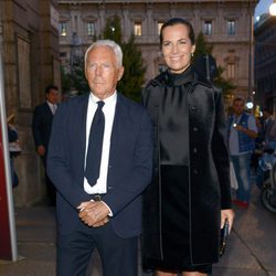 Giorgio Armani con su sobrina Roberta Armani en un cóctel de Milan Fashion Week
