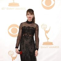 Amanda Peet en la alfombra roja de los Emmy 2013