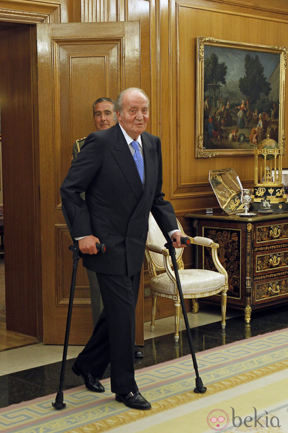El Rey Juan Carlos el día previo a su operación de cadera para eliminar una infección