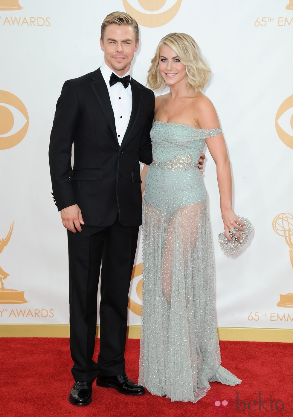Derek Hough y Julianne Hough en los Emmy 2013