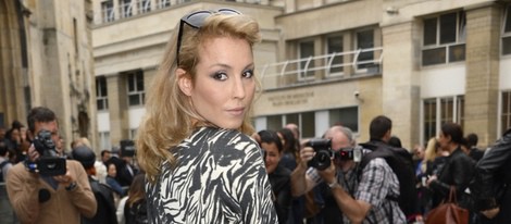Noomi Rapace en el desfile de Giambattista Valli en la Semana de la Moda de París primavera/verano 2014