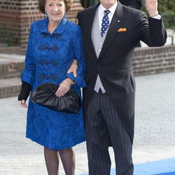 Margarita de Holanda y Pieter van Vollenhoven en la boda de Jaime de Borbón-Parma y Viktória Cservenyák