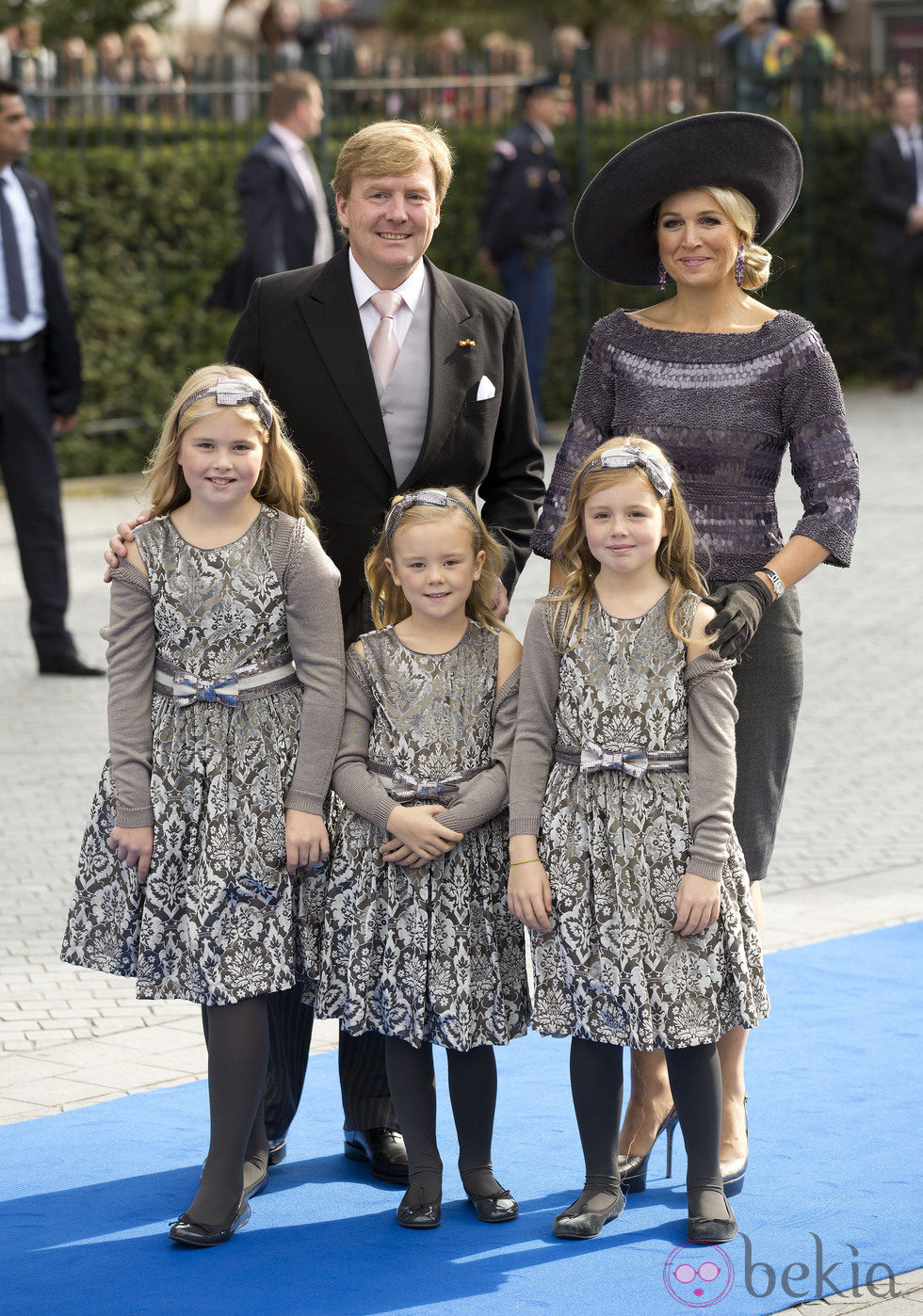 Los Reyes de Holanda y sus hijas en la boda de Jaime de Borbón-Parma y Viktória Cservenyák