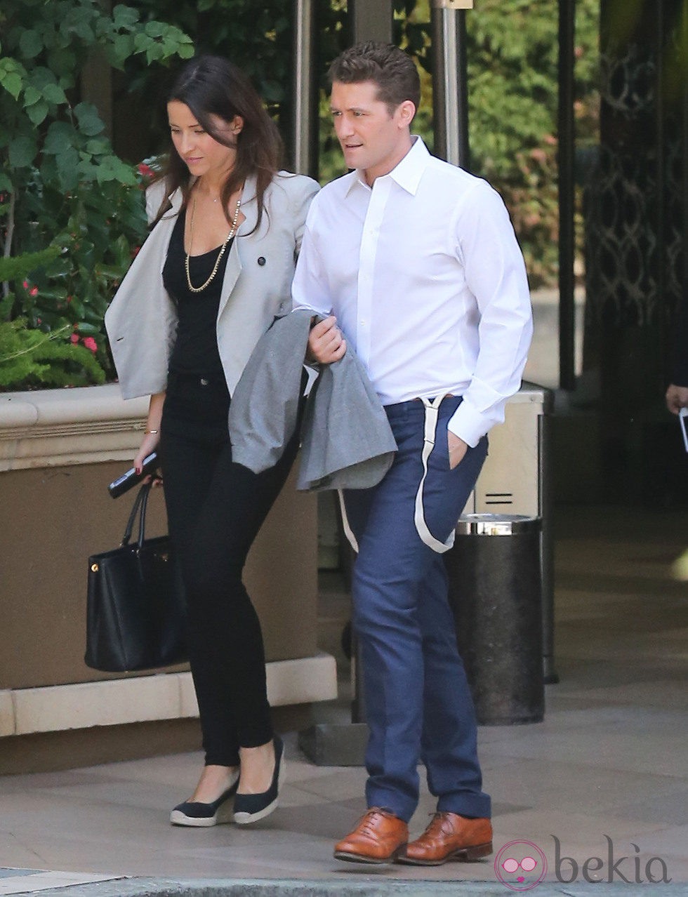 Matthew Morrison a la salida de un restaurante de 'Los Ángeles'
