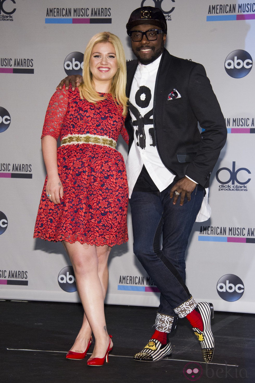 Kelly Clarkson y will.i.am leen la lista de nominados a los American Music Awards 2013