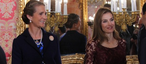 La Infanta Elena y la Princesa Letizia en el Día de la Hispanidad 2013