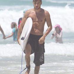 Liam Payne presumiendo de cuerpo en bañador en playas australianas