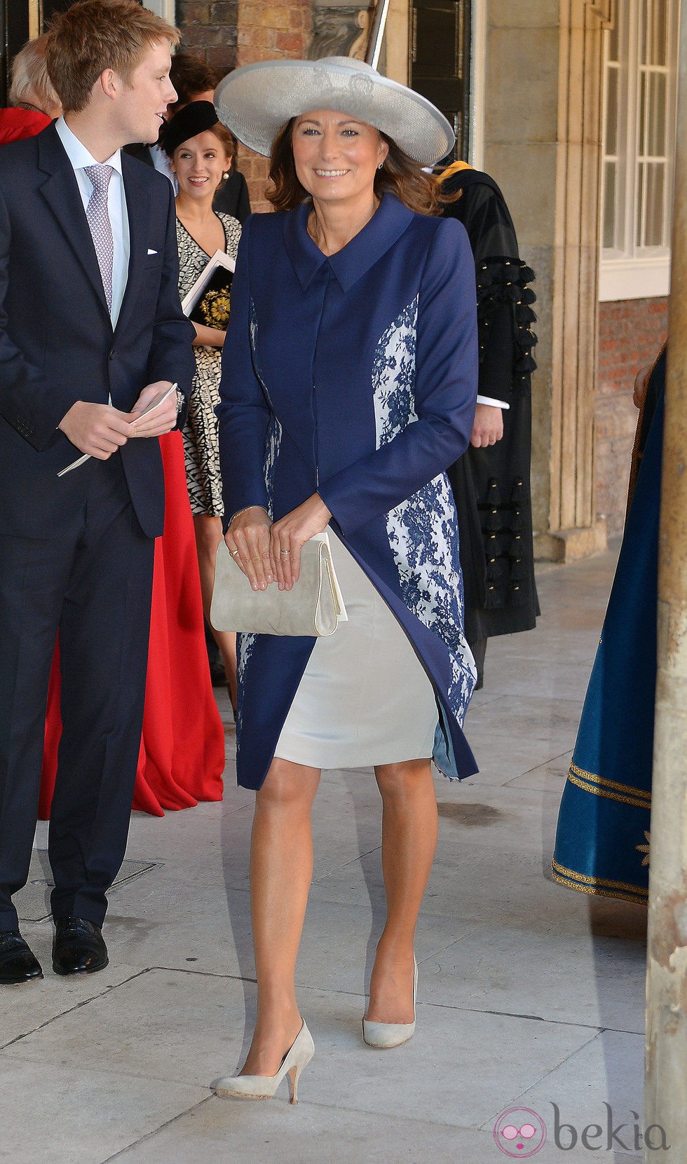 Carole Middleton en el bautizo del Príncipe Jorge de Cambridge