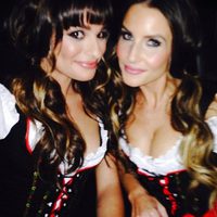 Lea Michele disfrazada de tirolesa para una fiesta de Halloween