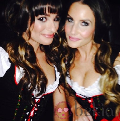 Lea Michele disfrazada de tirolesa para una fiesta de Halloween