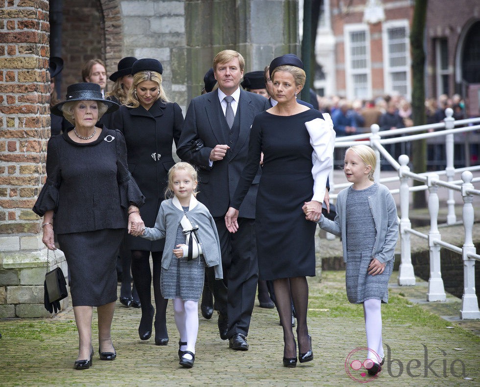 La Familia Real Holandesa en la ceremonia en recuerdo al Príncipe Friso de Holanda