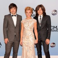 The Band Perry en los Premios CMA 2013