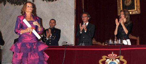 La Princesa Letizia con Carme Riera en su acto de ingreso en la RAE