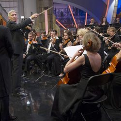 Harrison Ford dirige una orquesta en 'El Hormiguero'