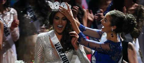 Olivia Culpo corona a Gabriela Isler como Miss Universo 2013