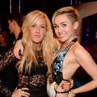 Miley Cyrus y Ellie Goulding en los MTV Europe Music Awards 2013