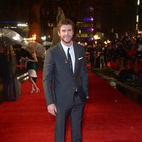 Liam Hemsworth en el estreno mundial de 'Los Juegos del Hambre: En llamas' en Londres