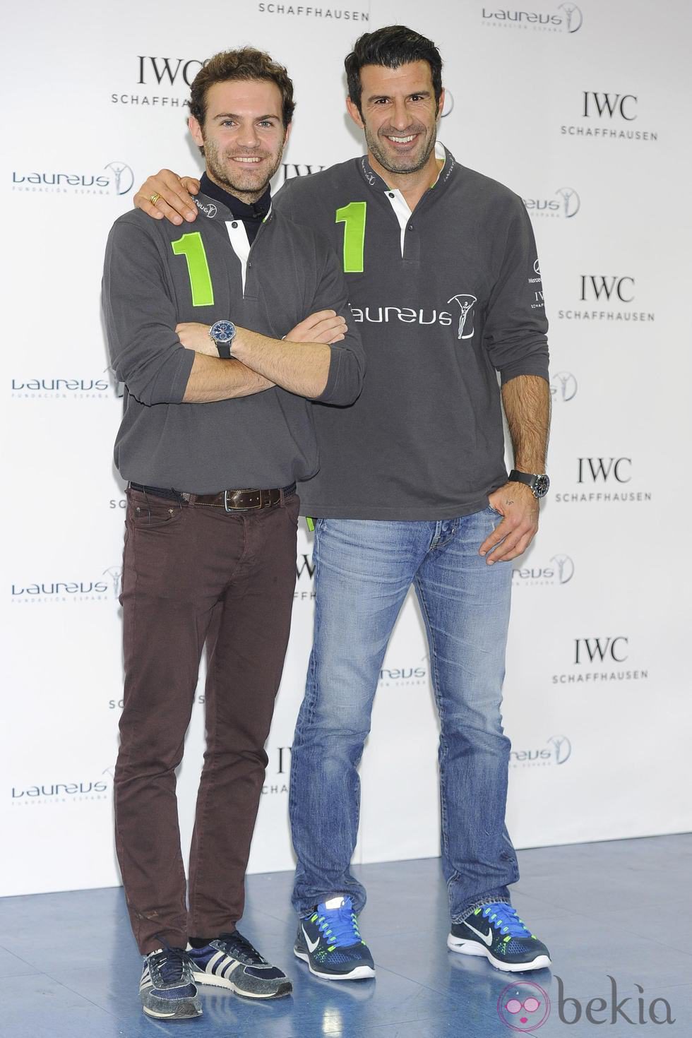 Luis Figo y Juan Mata en un acto de la Asociación Pauta de Madrid