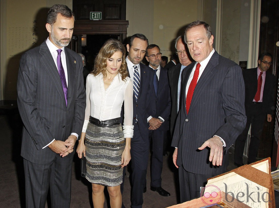 Los Príncipes Felipe y Letizia en la exposición 'Fray Junipero Serra y el legado de las misiones de California'