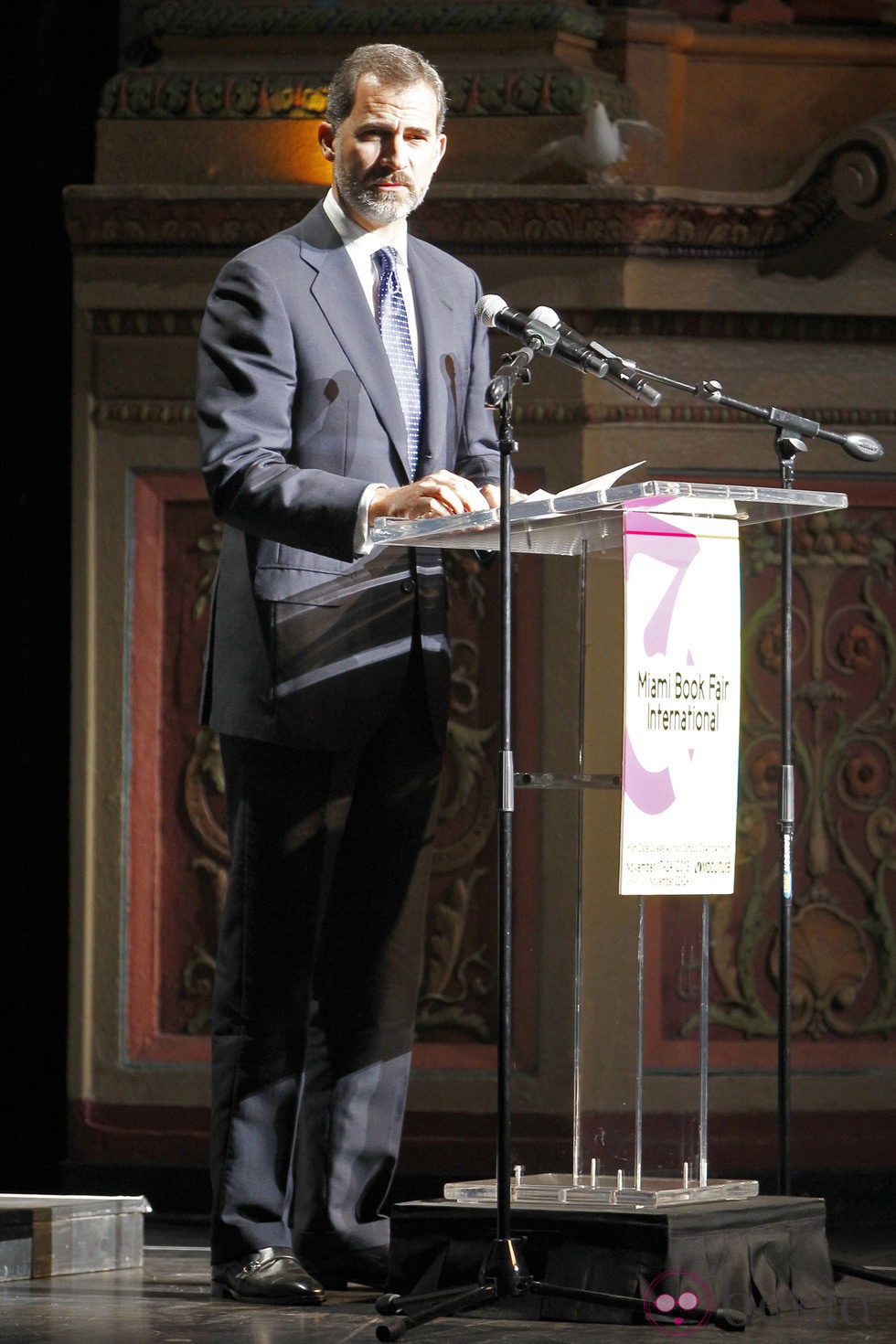 El Príncipe Felipe ofrece un discurso en la inauguración de la Feria del Libro en Miami