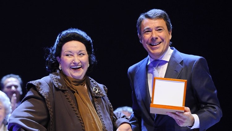 Montserrat Caballé e Ignacio González en los Premios Cultura de la Comunidad de Madrid 2013