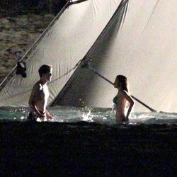 Robert Pattinson y Kristen Stewart grabando escenas nocturnas de 'Amanecer'