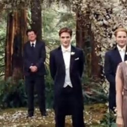 Robert Pattinson vestido de novio en 'Amanecer'