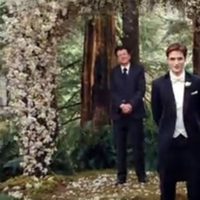 Robert Pattinson vestido de novio en 'Amanecer'