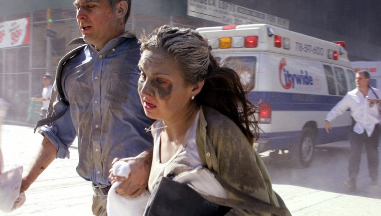 11-S: ciudadanos huyen aterrorizados del World Trade Center tras el atentado