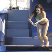 Paz Vega se lanza al agua durante sus vacaciones en Ibiza