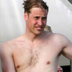 El príncipe Guillermo de Inglaterra, un hombre de pelo en pecho