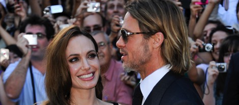 Angelina Jolie y Brad Pitt muy cariñosos en el estreno de 'Moneyball' en Toronto