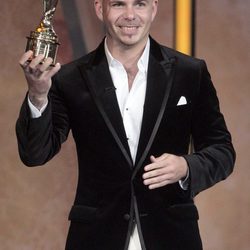 Pitbull recoge el ALMA al mejor artista masculino