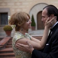 Tita Cervera y el Barón Thyssen en la tv movie 'Tita Cervera. La Baronesa'