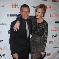 Melanie Griffith, muy atenta con Antonio Banderas en el Festival de Cine de Toronto