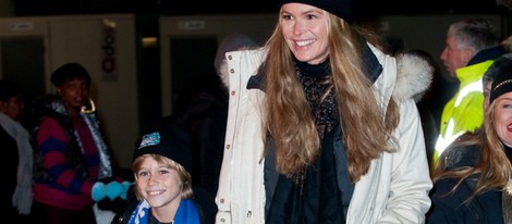 Elle Macpherson y su hijo en 'Winter Wonderland'