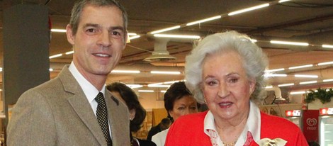 La Infanta Pilar y el embajador de Francia en el Rastrillo Nuevo Futuro 2013