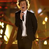 Harry Styles durante la actuación de One Direction en los American Music Awards 2013